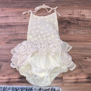 🆕 NWT - Reverie Threads - Ivory Lace Baby Crochet Boho Romper